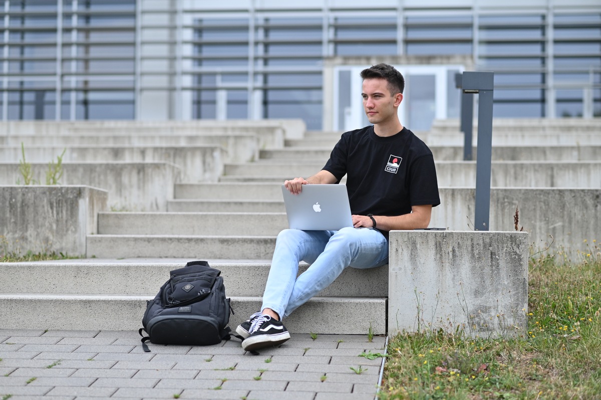 Mitversicherung während Ausbildung, Studium und Freiwilligendienst - Krankenversichert während Auslandssemester