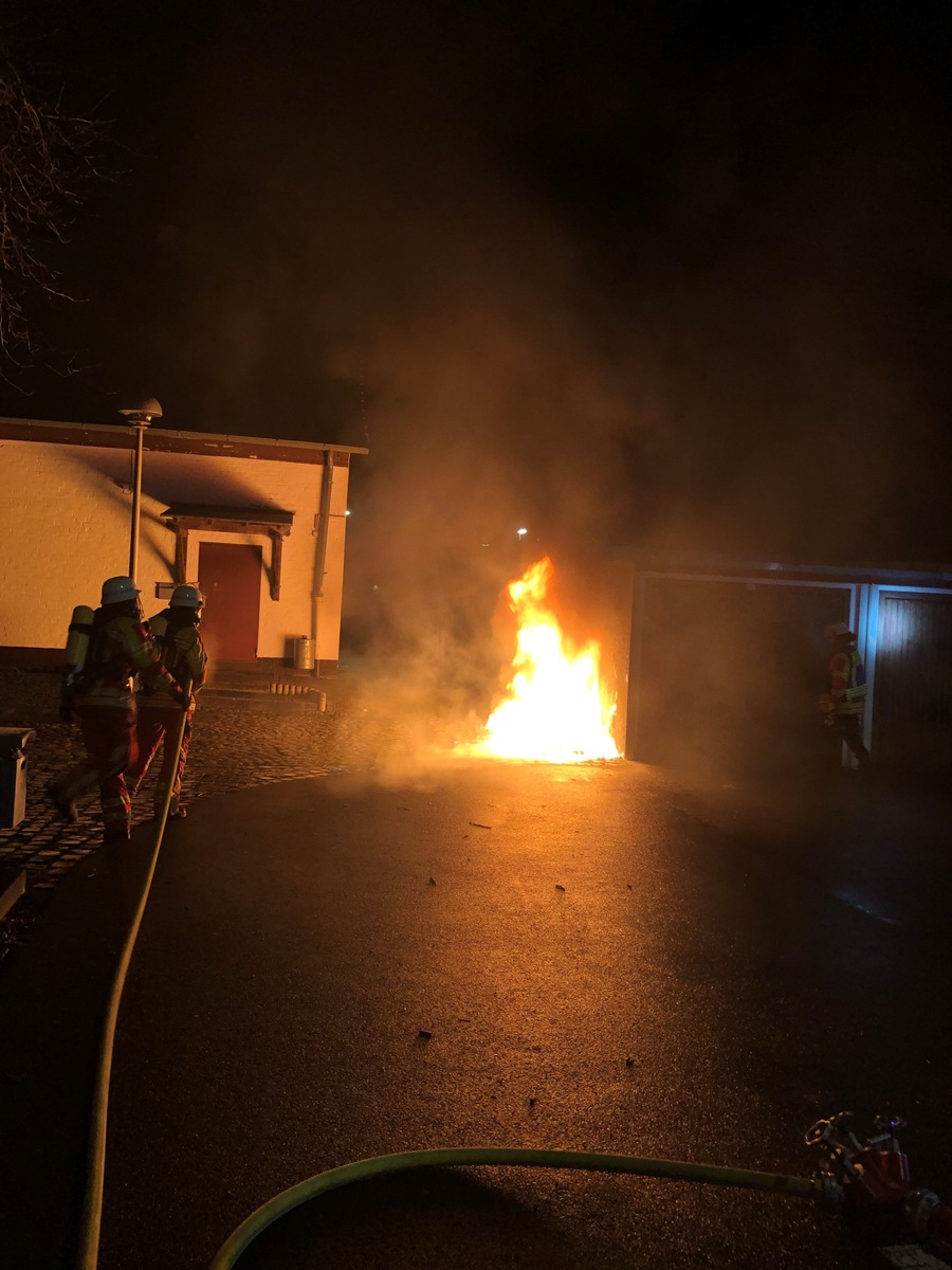 FW Minden: Ruhiges Silvester für Feuerwehr und Rettungsdienst in Minden