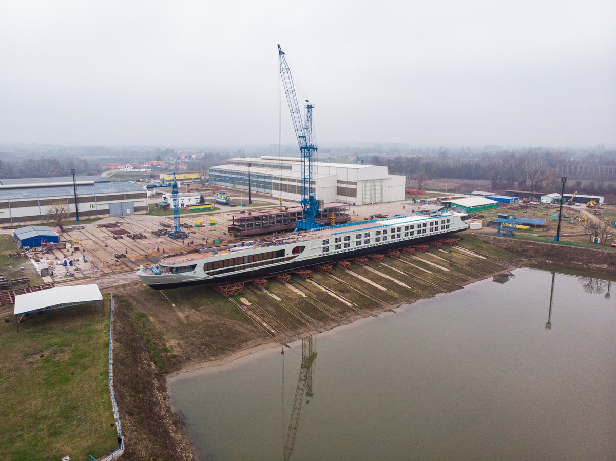 Schweizer Umwelt-Flussschiff läuft vom Stapel