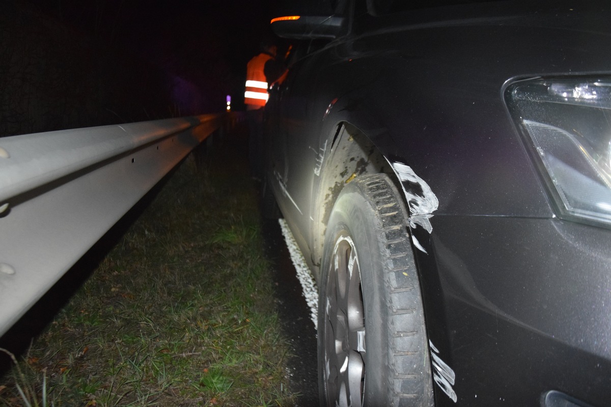 POL-HF: Verkehrsunfallflucht - Polizei sucht Unfallbeteiligten