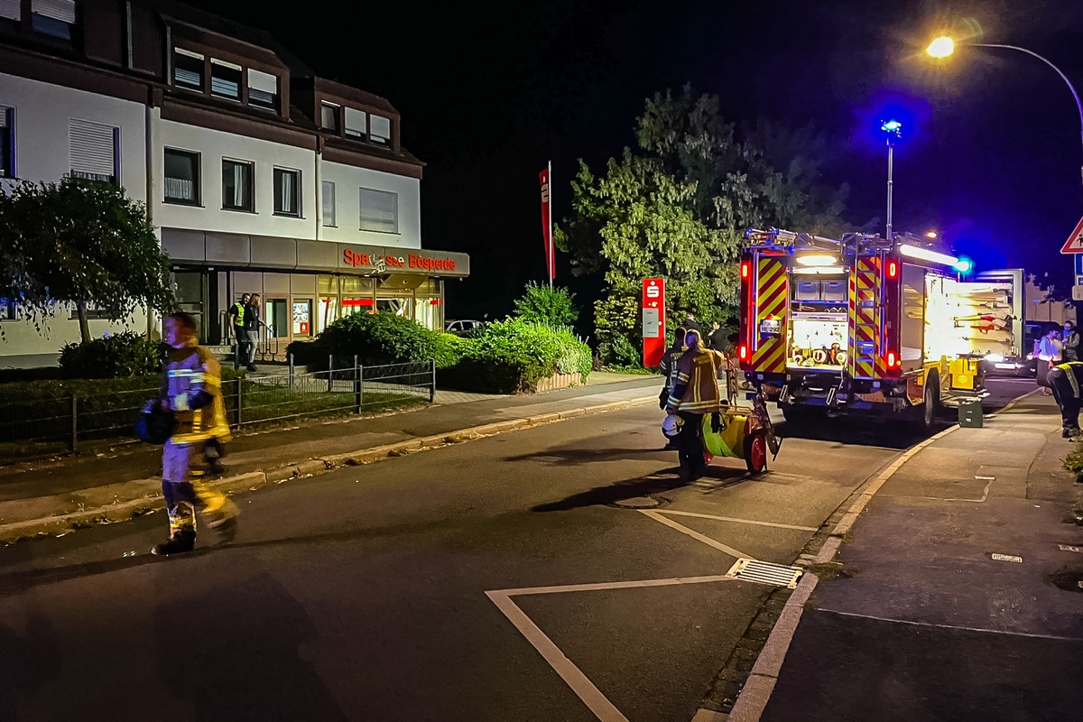 FW Menden: Einsatz der Feuerwehr nach Geldautomatensprengung