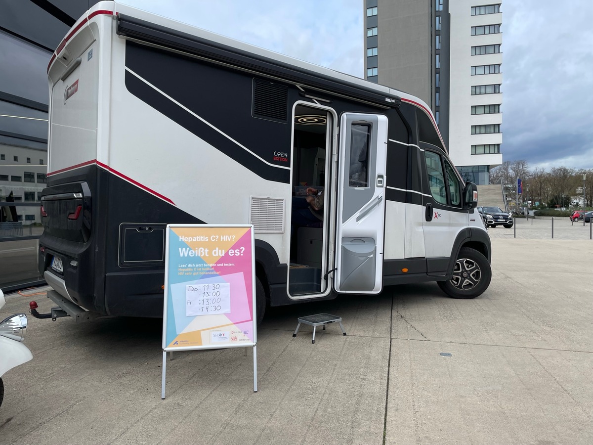 Pilotprojekt Testbus Hepatitis C &amp; HIV / Für eine bessere Gesundheitsversorgung von Drogengebrauchenden in Schleswig-Holstein