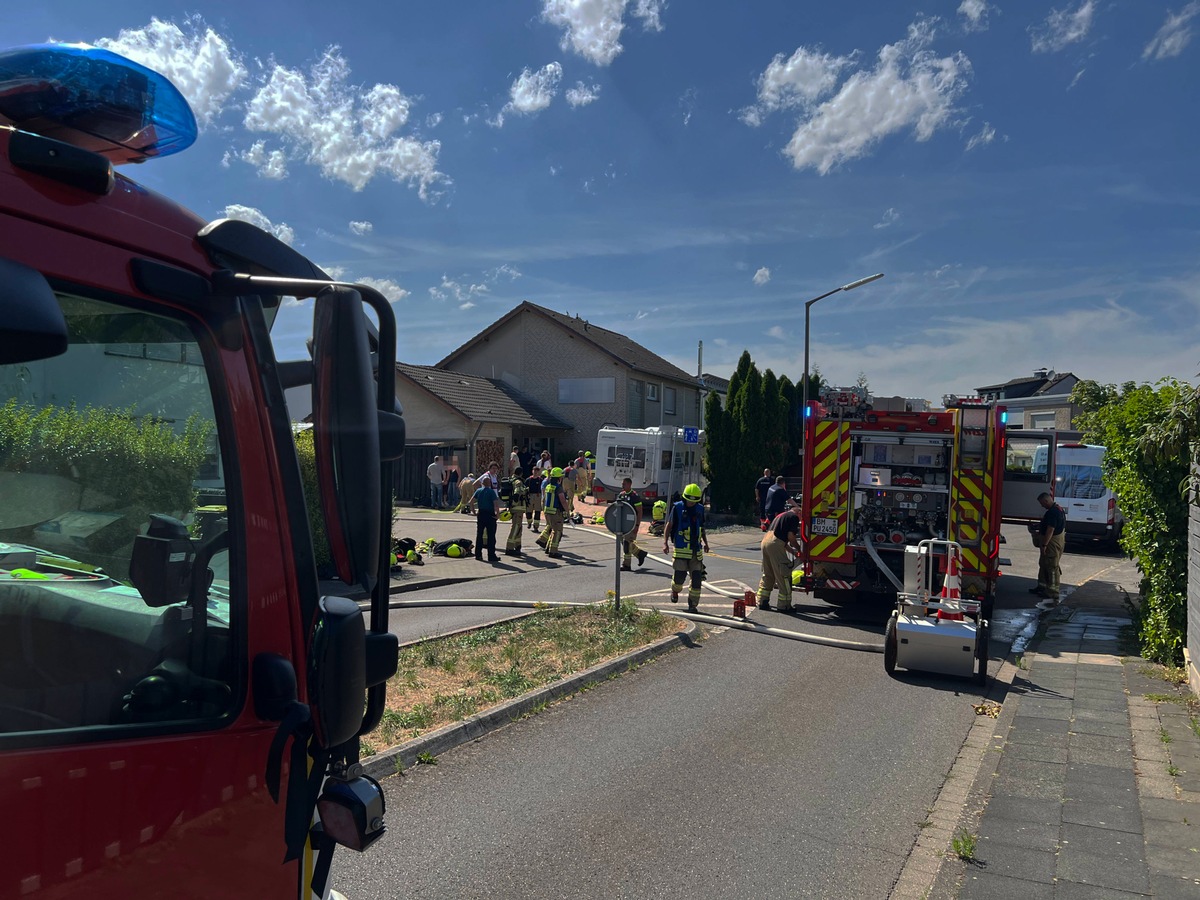 FW Pulheim: Kellerbrand in Einfamilienhaus