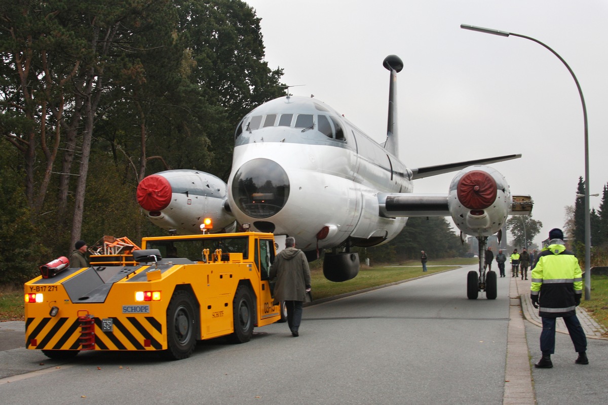 Deutsche Marine - Bilder der Woche: Nach 40 Jahren im Dienst der Marineflieger - Breguet Atlantic als &quot;Torwächter&quot; in Nordholz