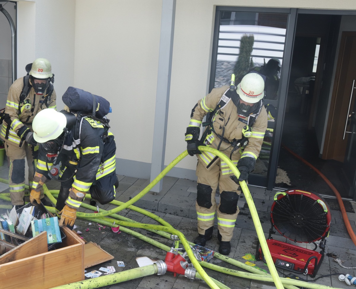 POL-HX: Haus nach Schwelbrand nicht bewohnbar