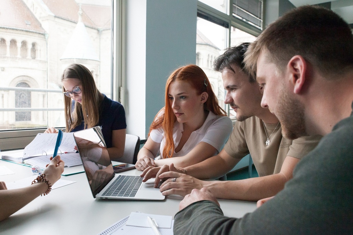 Neuer Studiengang Engineering Physics and Data Science an der Hochschule München