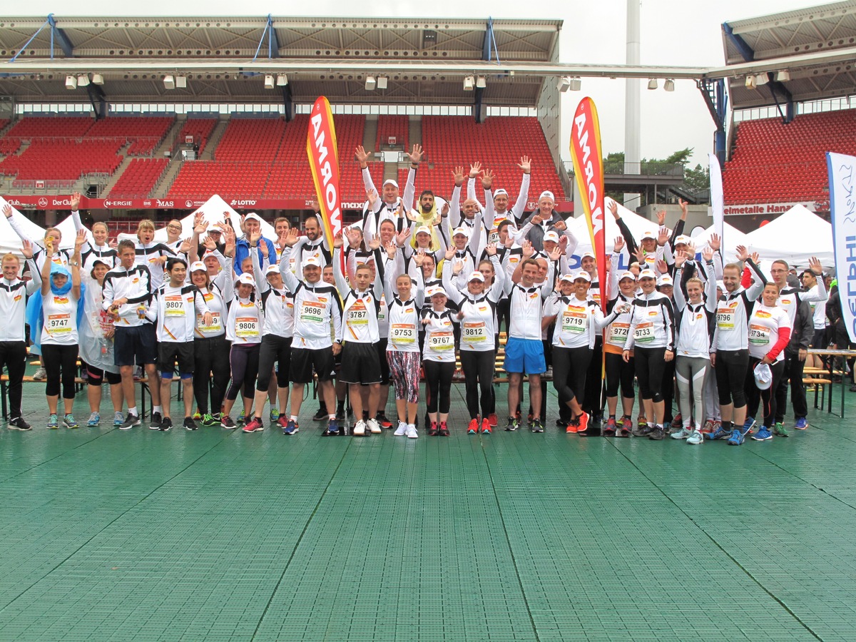 Mit großem Teamspirit gemeinsam ans Ziel! / Discounter aus Nürnberg beim B2RUN-Firmenlauf mit allen Berufsbildern am Start (FOTO)