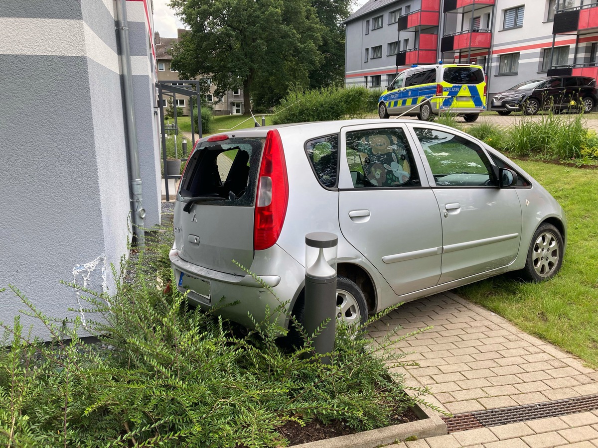 POL-HF: PKW rollt Abhang runter- Zeugen gesucht