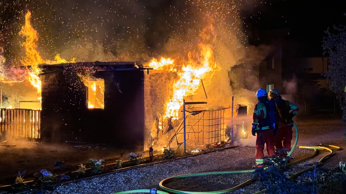 FW Bad Säckingen: Gartenhütte ausgebrannt