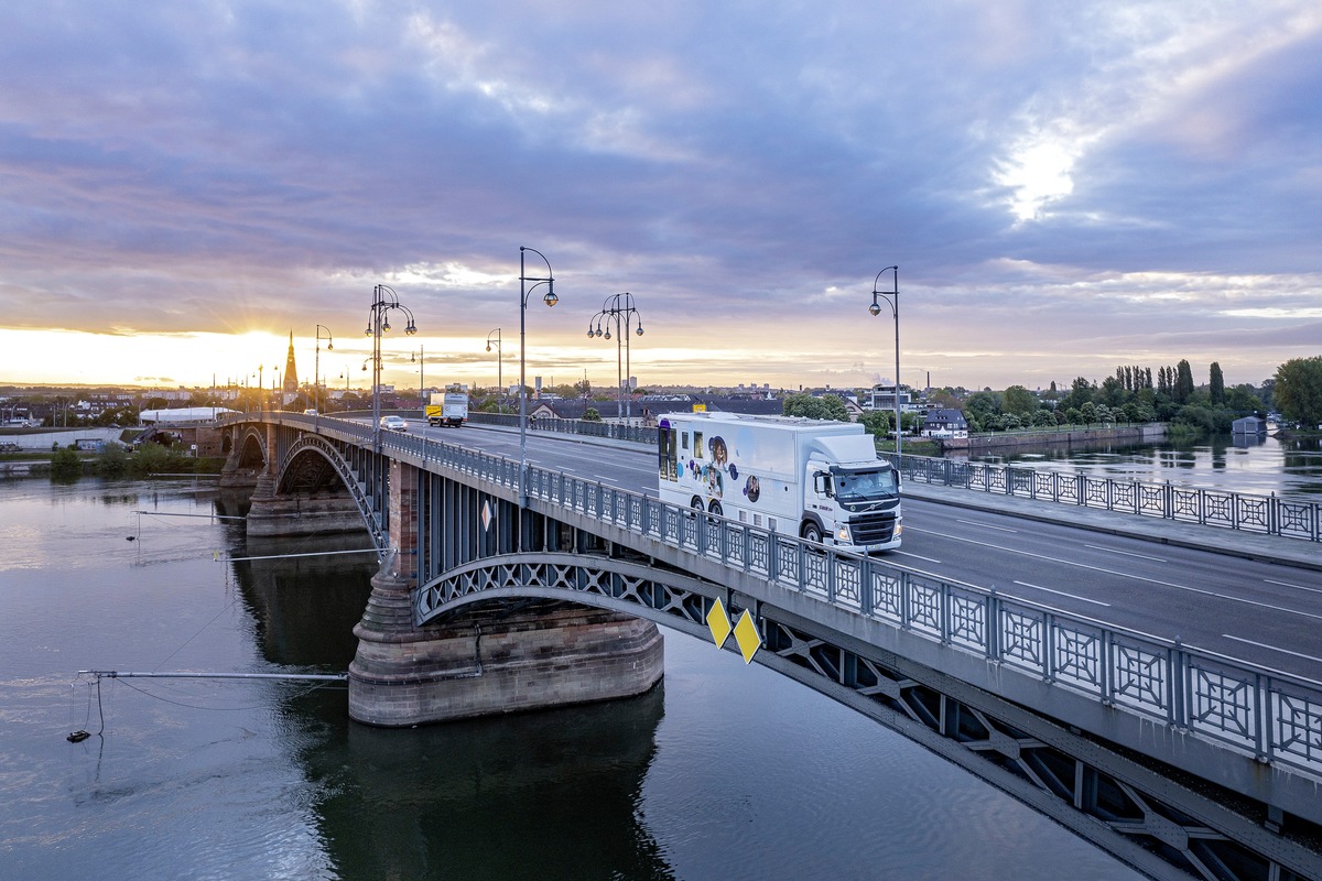 SWR1 Rheinland-Pfalz Hitparaden-Truck-Tour startet