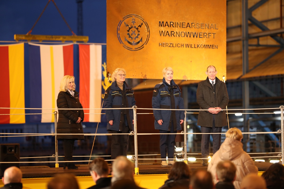 Ministerin Lambrecht weiht Marinearsenal-Warnowwerft ein / Zusätzliche Instandsetzungskapazitäten für die Marine