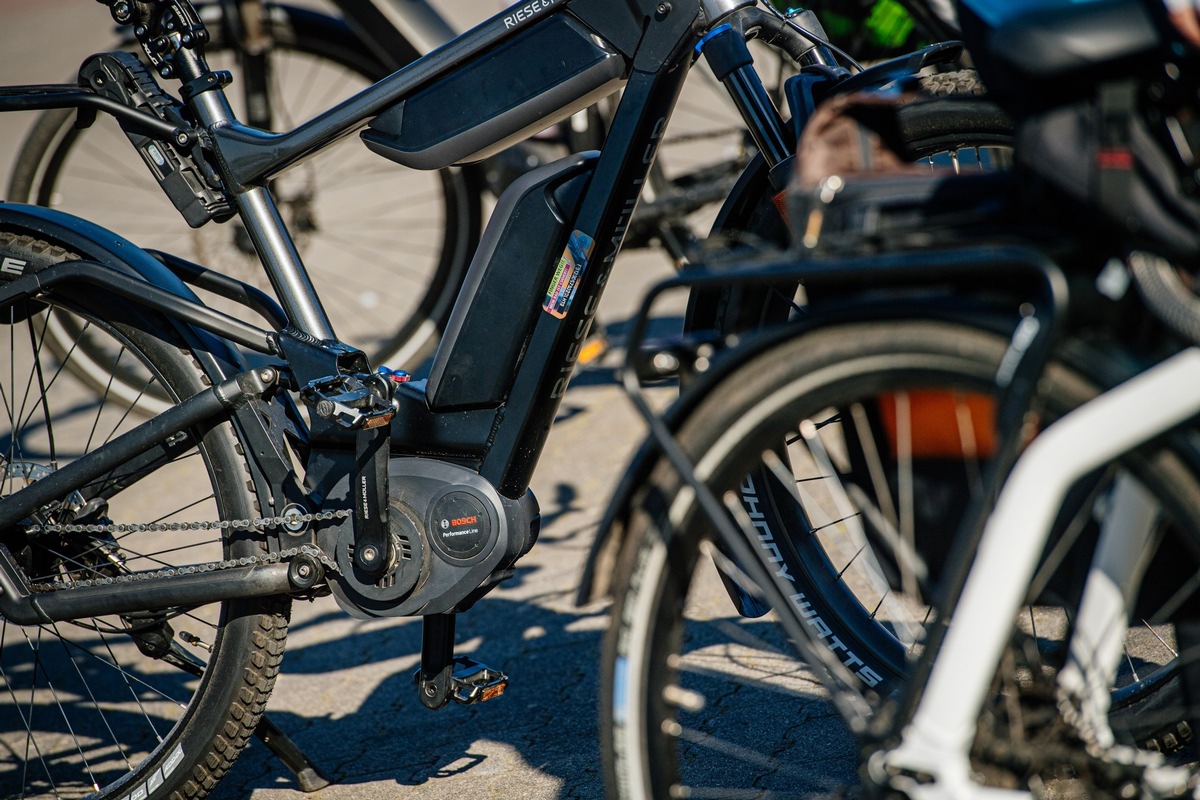 Pedelecfahren im Sommer - ADAC gibt Tipps zur akkuschonenden Fahrweise