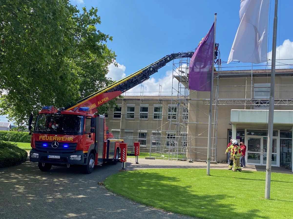 FW Alpen: Ausgelöste Brandmeldeanlage