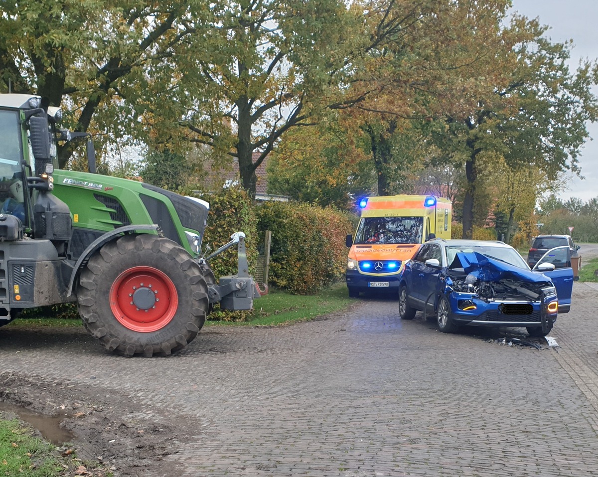 POL-OL: +++Unfall zwischen PKW und Treckergespann in Eggeloge+++