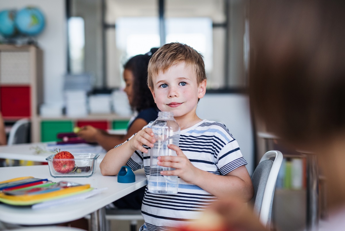 Schüler trinken zu wenig / Zu Schulbeginn neue Anreize schaffen