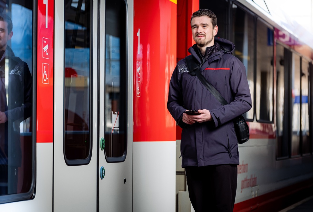 Die Matterhorn Gotthard Bahn setzt auf Digitalisierung und führt den Servicezuschlag beim Ticketkauf in den Zügen ein