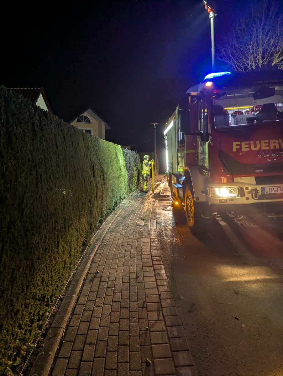 FW Lage: Ruhiger Jahreswechsel für die Feuerwehr Lage