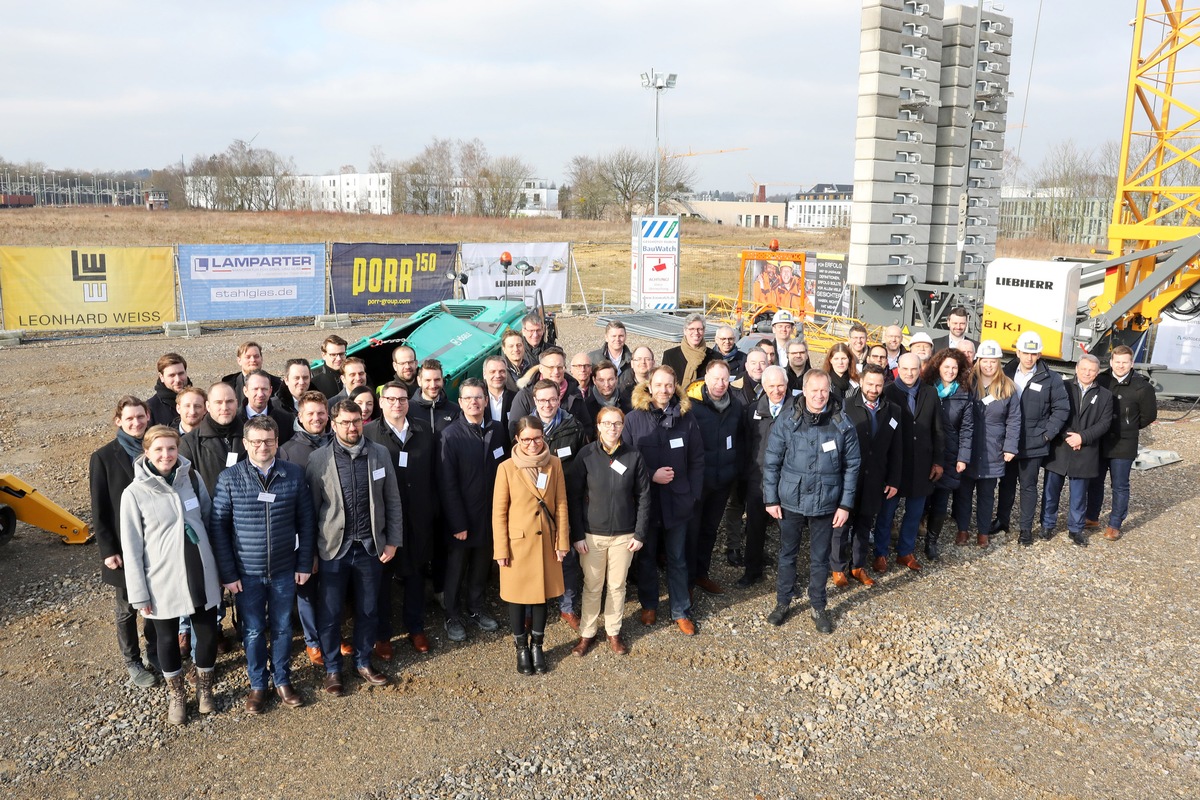 Die Baustelle der Zukunft, digital und vernetzt - Flächenübergabe für die Referenzbaustelle auf Campus West / Center Construction Robotics ermöglicht Wissenschaft und Wirtschaft unter Realbedingungen zu forschen