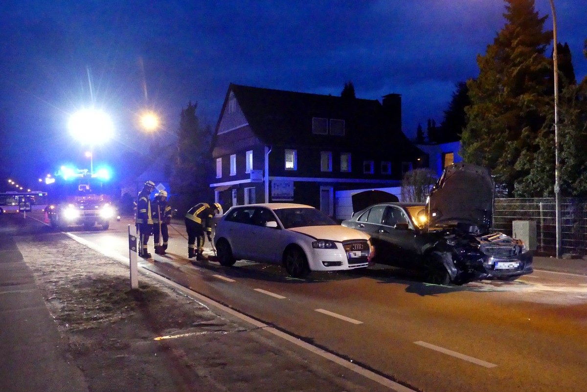 FW-DT: Feuerwehr Detmold rückt zu mehreren Einsätzen aus