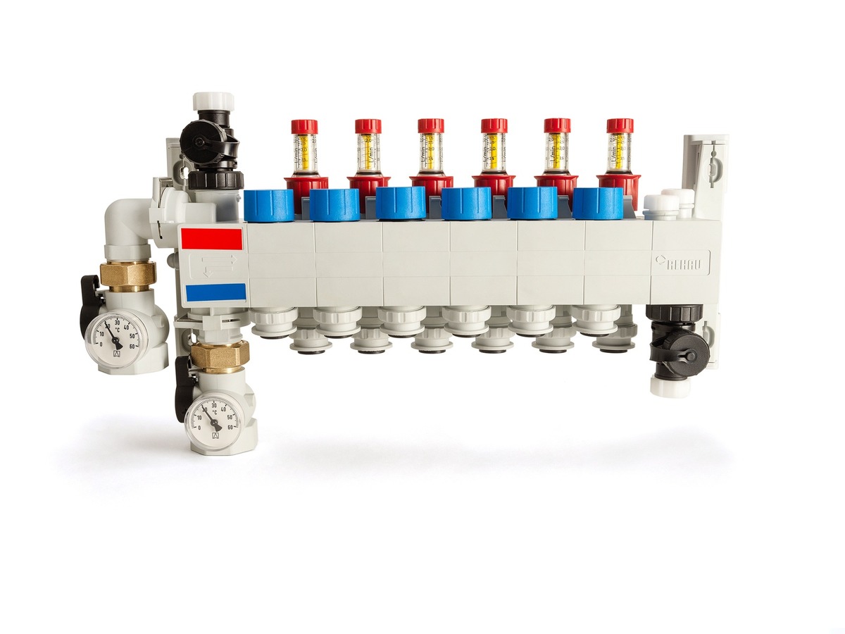 Schnelle und einfache Verteilerinstallation/ Mit dem Polymerverteiler RAUTHERM SPEED HKV-D P kein Problem