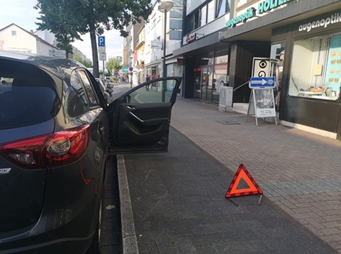 POL-ME: &quot;Dooring-Unfall&quot;: 63-jährige Radfahrerin musste ins Krankenhaus - Langenfeld - 2308074