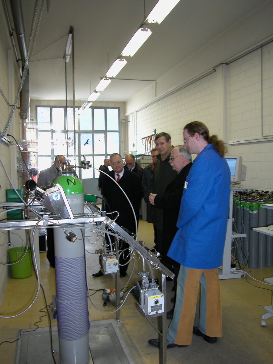 Besuch des Deutschen Botschafters im Industriegaseunternehmen Sauerstoffwerk Lenzburg AG