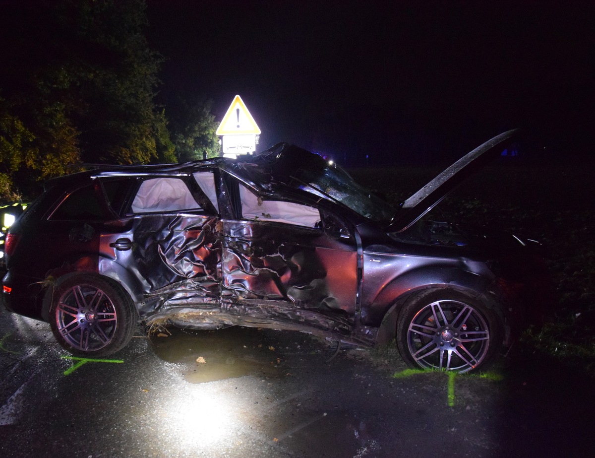 POL-HF: Verkehrsunfall auf Engerstraße - Flüchtiger Fahrer verursacht weiteren Unfall