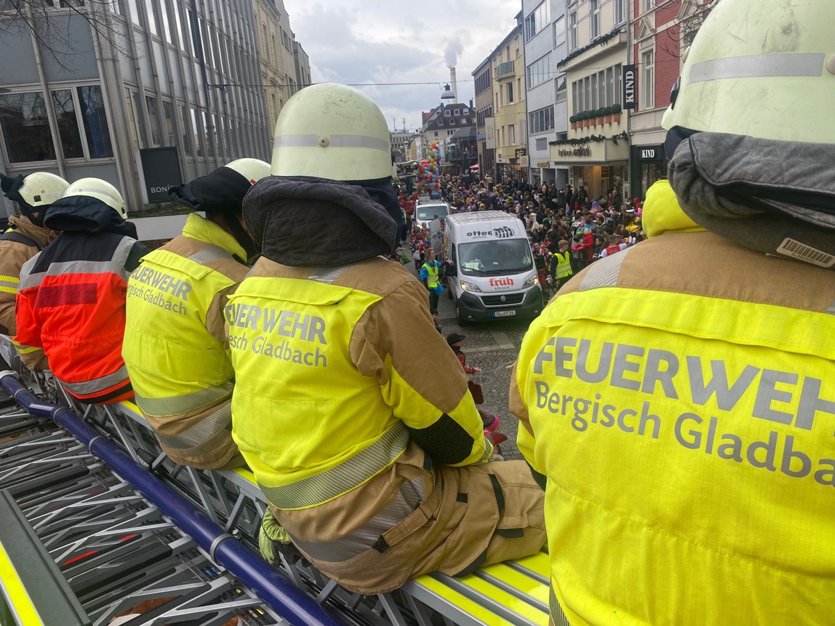 FW-GL: Karnevalsbilanz 2023 der Feuerwehr Bergisch Gladbach