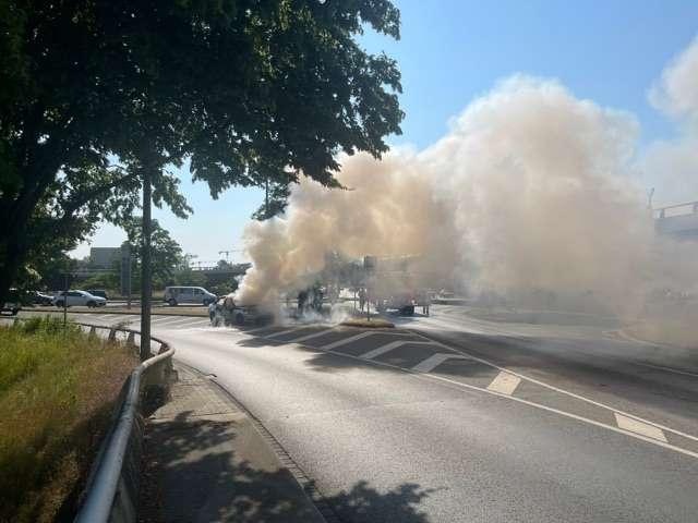 POL-WOB: Pkw gerät während der Fahrt in Brand