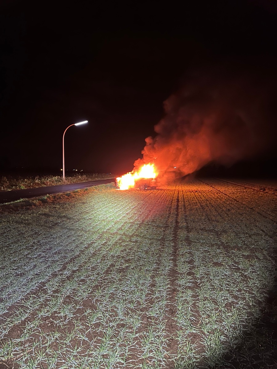 POL-SO: Nachtrag zur Pressemeldung: Pkw entwendet und in Brand gesetzt