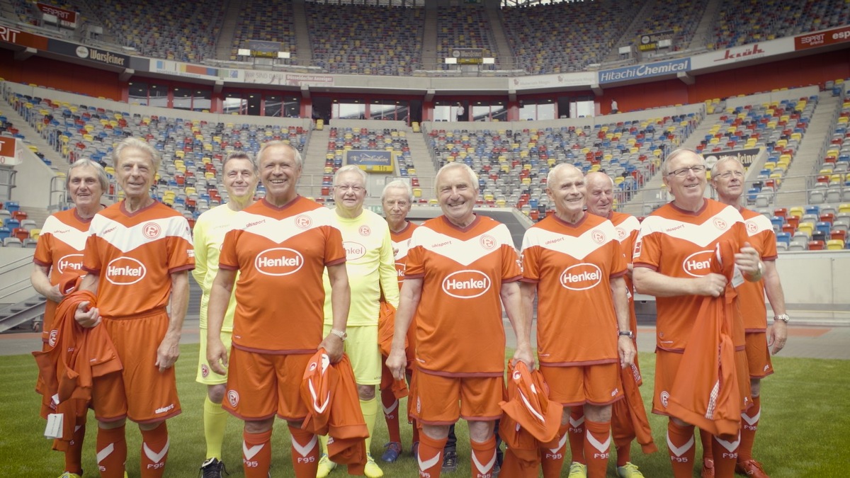 Neues Heimtrikot im Zeichen der Tradition / uhlsport und Fortuna Düsseldorf präsentieren das neue Heimtrikot 2018/2019