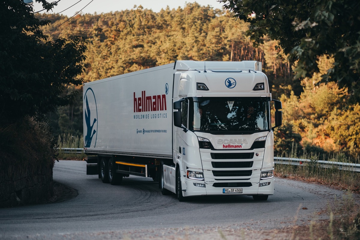 Hellmann expandiert in Österreich: Neuer Direct Load-Standort in Kufstein