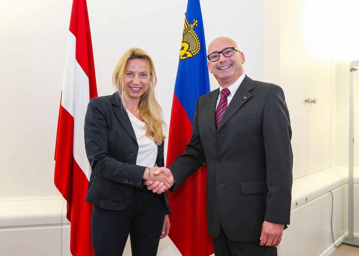 ikr: Österreichs Bundesministerin für Frauen, Familien und Jugend, Juliane Bogner-Strauß zu Besuch in Liechtenstein