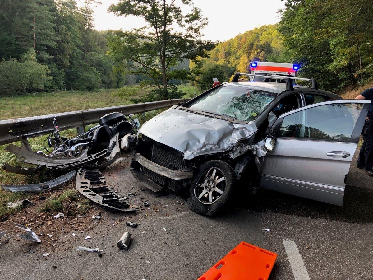 POL-PDPS: Pirmasens - Verkehrsunfall mit schwerstverletztem Kradfahrer