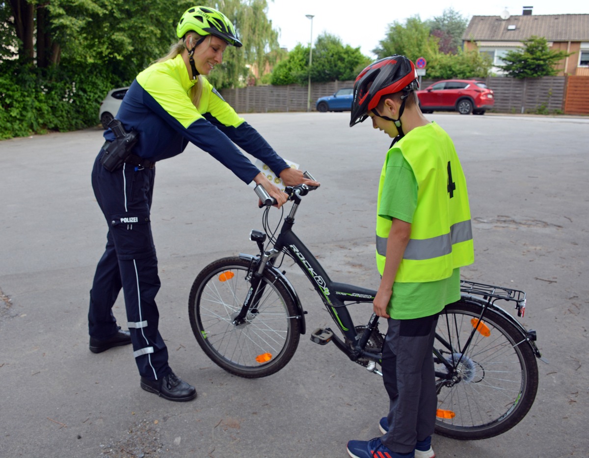 POL-ME: Fahrrad-Lichttestaktion 2021 - &quot;Sicherheit durch Sichtbarkeit&quot; - Kreis Mettmann - 2111034