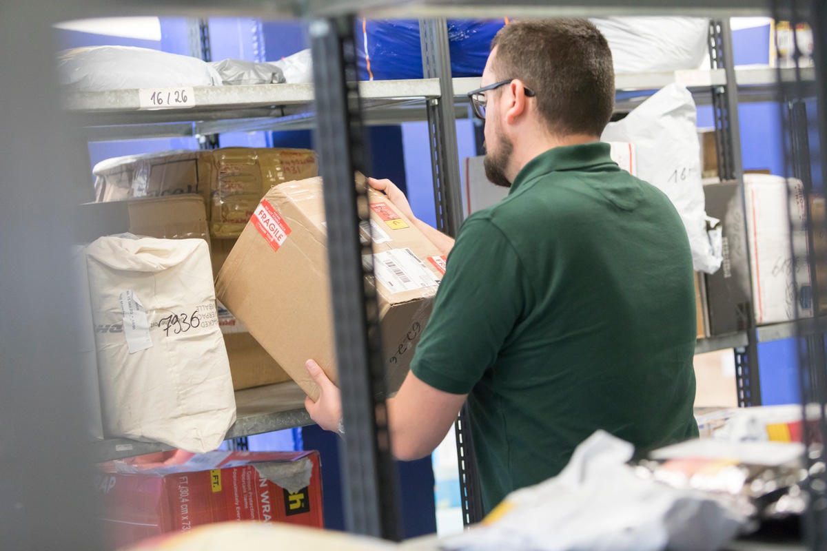 HZA-BI: Besonders zur Weihnachtszeit: Wie das Paket schnell und sicher durch den Zoll kommt