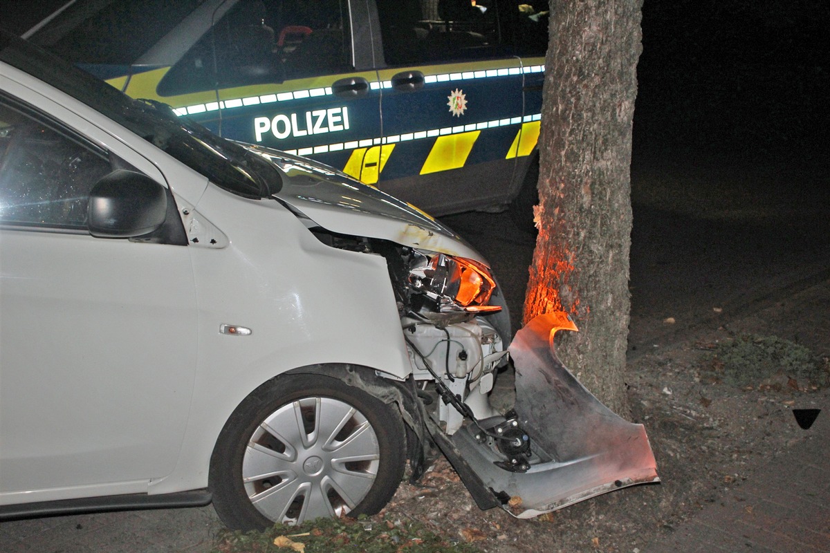 POL-COE: Coesfeld, Kalksbecker Weg/Betrunken gegen Baum gefahren