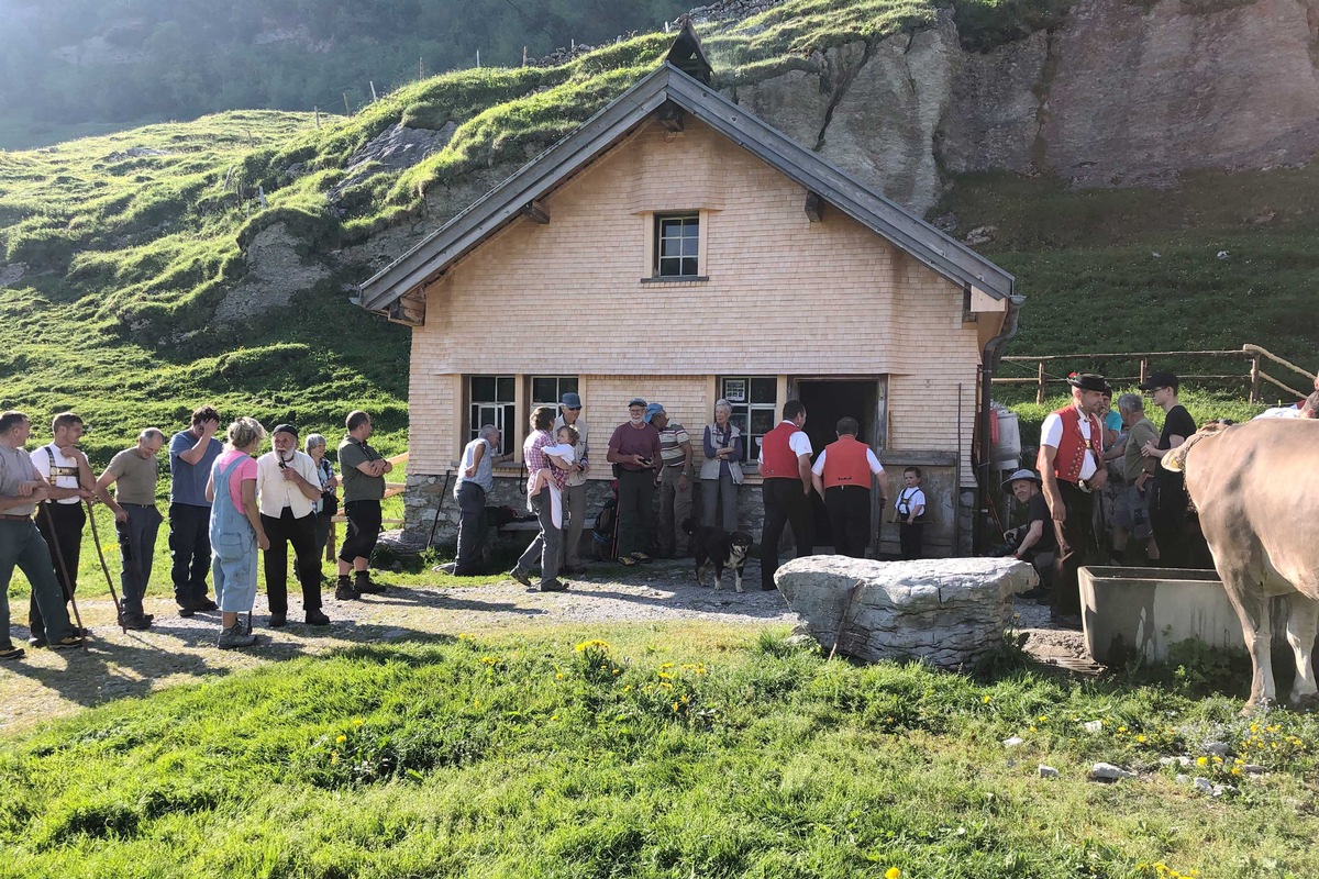 3sat zeigt Doku-Serie &quot;Die Schweizer Alpen – Bräuche, Käuze, Aberglaube&quot;