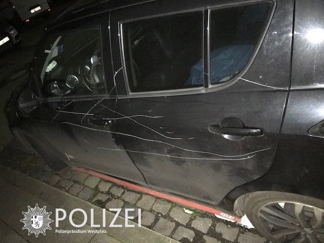 POL-PPWP: Auto zerkratzt - Zeugen gesucht