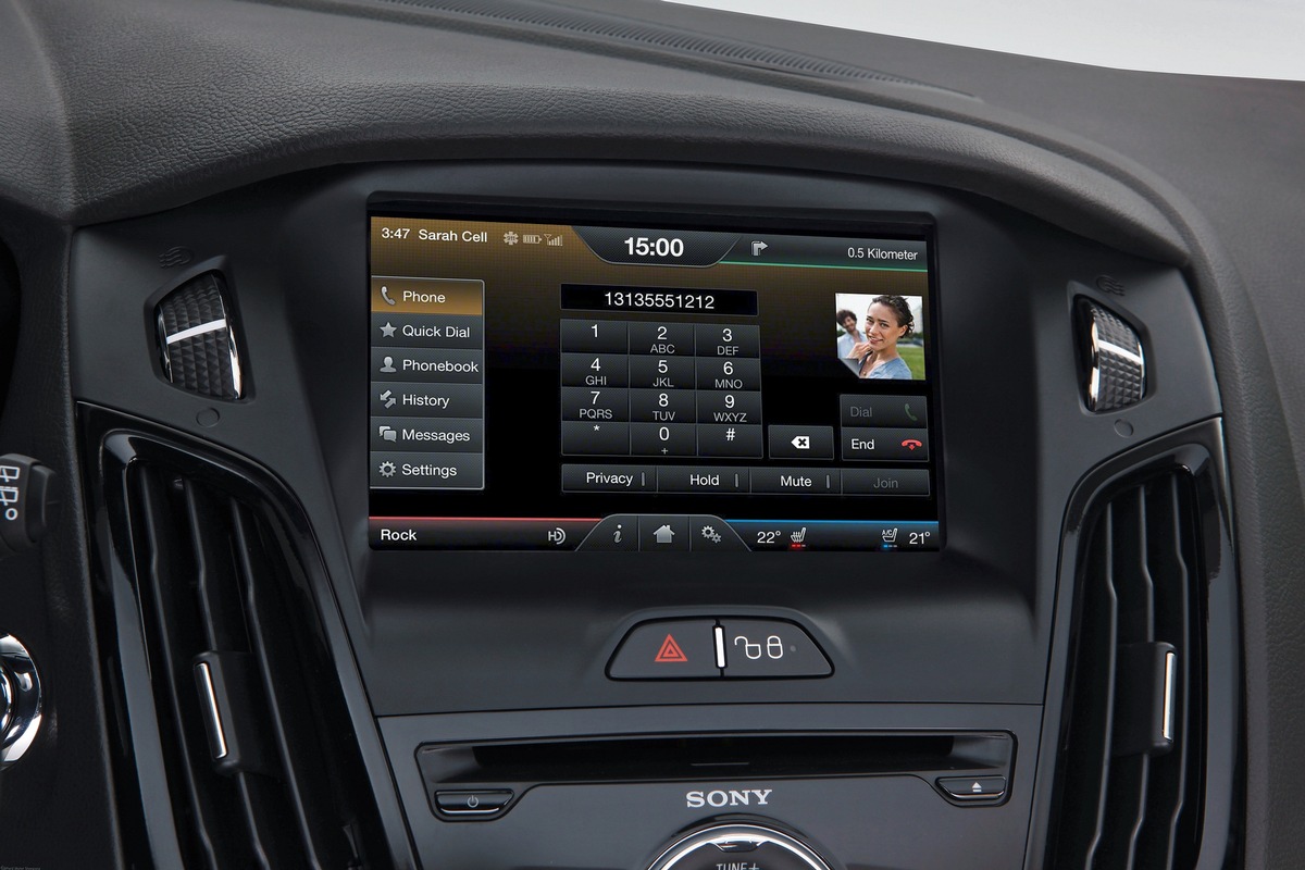 Ford bringt die Generation 2.0 von AppLink sowie einen SYNC AppLink Mobile Application-Katalog nach Europa (BILD)