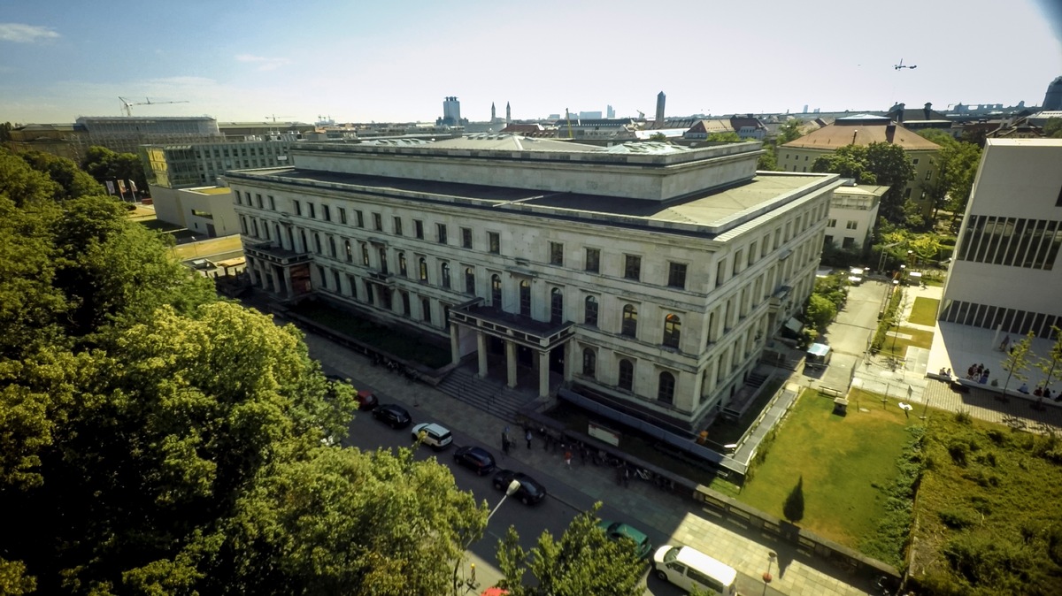 &quot;Böse Bauten&quot; / ZDF-Dokumentation auf denSpuren der Nazi-Architektur in München und Nürnberg (FOTO)