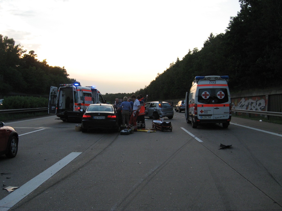 POL-WL: Verkehrsunfall A 7