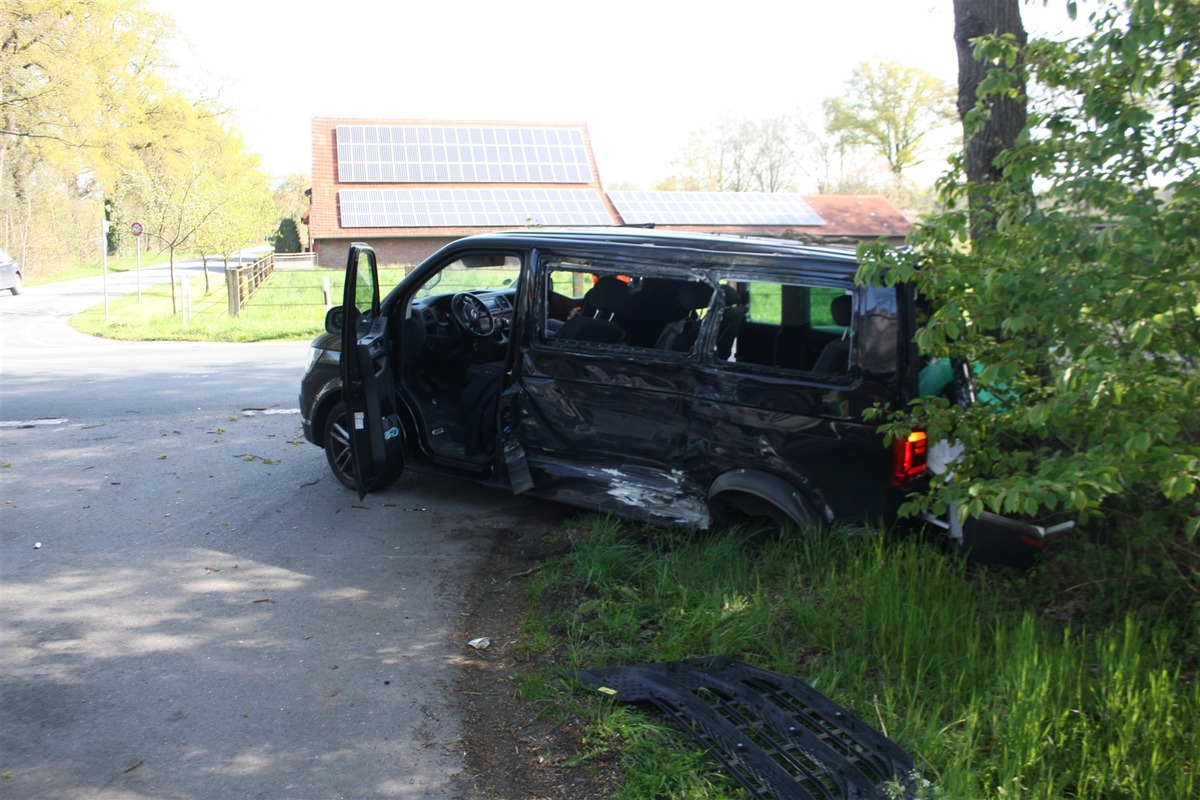 POL-COE: Dülmen, Merfeld, L600/ Lkw und Bulli kollidieren