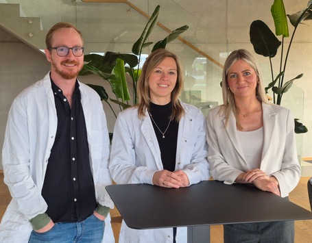 Akne ist kein Teenagerproblem: Molekularbiologin Dr. Elissa Kleiser verrät, wie moderne Phagenforschung Betroffenen einen neuen Ausweg eröffnet