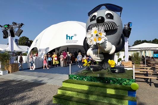 Hessentag in Fulda - Gespräche mit hr-Stars, Public Viewing und Livemusik im hr-Treff
