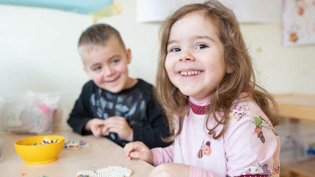 Auf dem Weg zum Deutschen Kita-Preis 2025 / 15 Kitas und 15 lokale Bündnisse für frühe Bildung nominiert