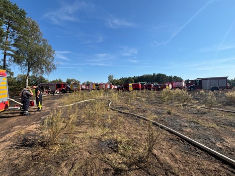 FW-ROW: Wald- und Flächenbrand zwischen Zeven und Godenstedt
