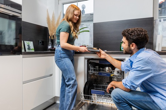 Geduld hilft beim Sparen: Das ECO-Programm der Spülmaschine lohnt sich