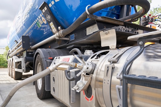 Nachhaltiger Kraftstoff für schwere Lkw - Bio-LNG kommt voran, trotz politischer Hürden