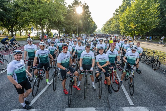 Škoda offizieller Partner der ADAC Cyclassics Hamburg bei Profi- und Jedermann-Rennen
